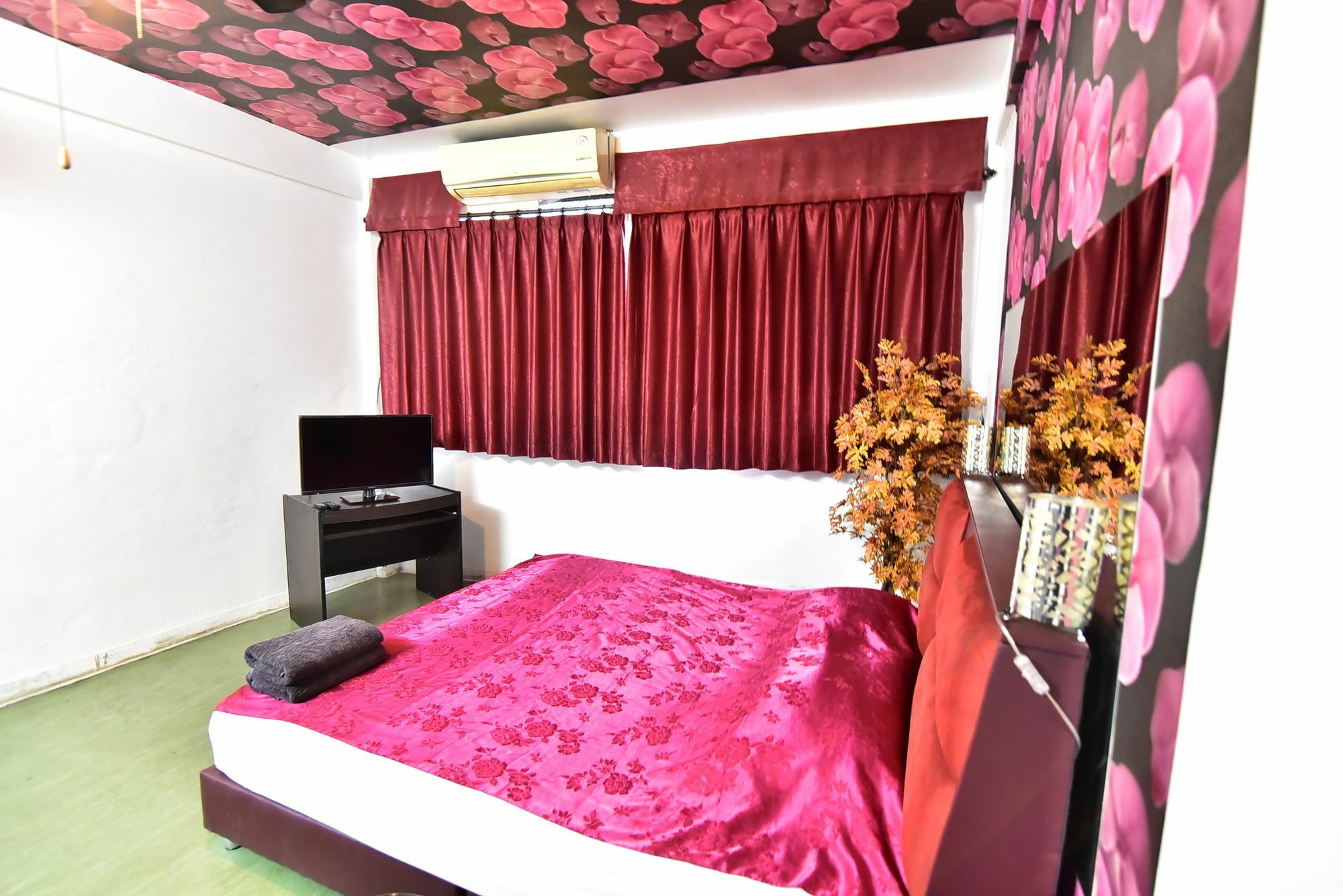 Maxwell Inn Pattaya Exterior foto